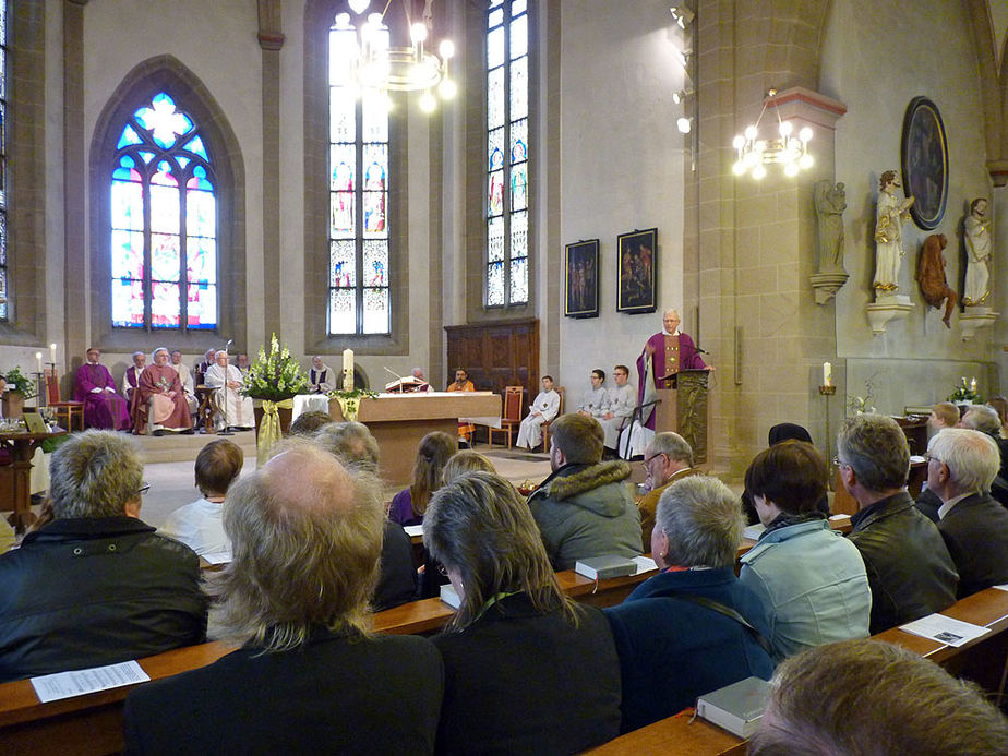 Festgottesdienst zum 50jahrigen Priesterjubiläum von Stadtpfarrer i.R. Geistlichen Rat Ulrich Trzeciok (Foto: Karl-Franz Thiede)